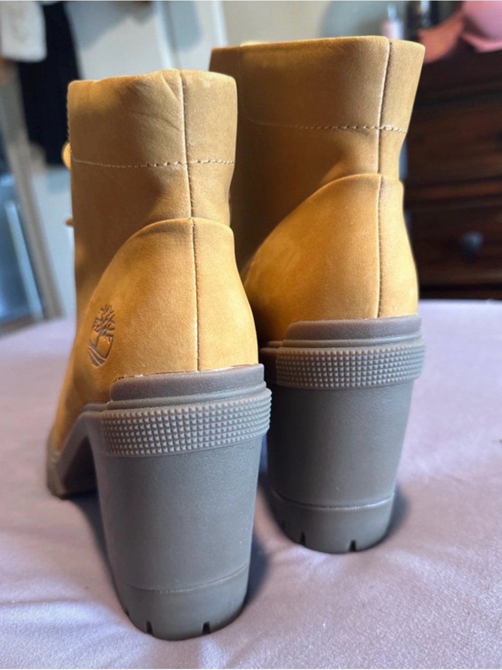 Never Worn— Timberland Wheat Lace-Up Heeled Lug Boots - Picture 3 of 7